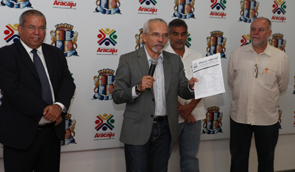 Prefeito dá início à licitação do transporte - SMTT Aracaju